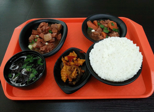 高铁餐饮:高价的"敞开卖"便宜的"藏着卖"