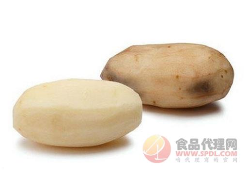 土豆切开不变黑就是转基因土豆吗?