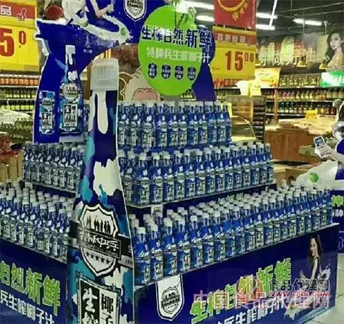 一直以来溜溜梅都是堆头陈列的行家,此次创意陈列台展示溜溜梅产品