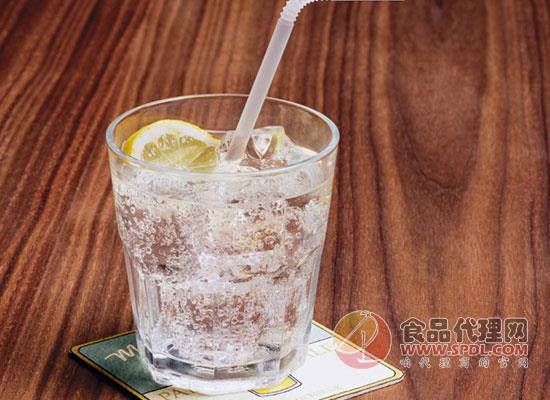 苏打水