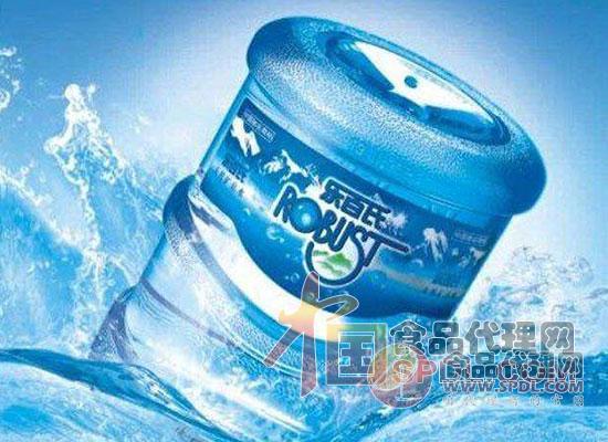 那时候,能喝上一口乐百氏的优酸乳,就满足的不行,但在达能收购乐百氏