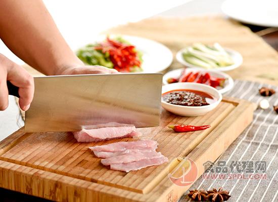 常见的菜刀是什么材质，使用菜刀有哪些注意事项