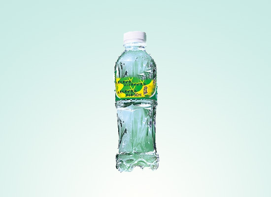 海南金盘饮料公司采取天然水资源，打造健康放心产品