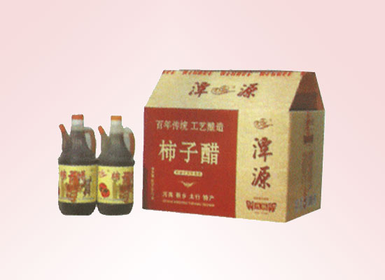 潭源柿子醋采用古老的传统配方，窖藏发酵精心酿制