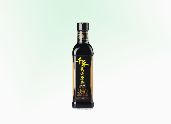 千禾原味酱香油，中国高品质健康酱油食醋的典范。