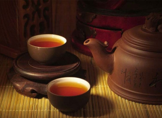 名士多茶业告诉您红茶绿茶的区别