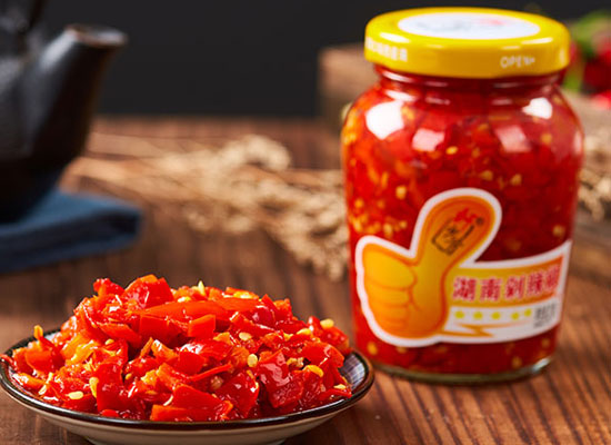 轩少爷剁辣椒，精选原料，辛香入味