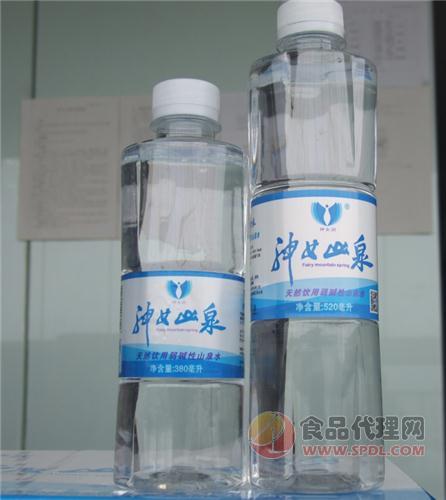 路下农业神女山泉380ml  520ml